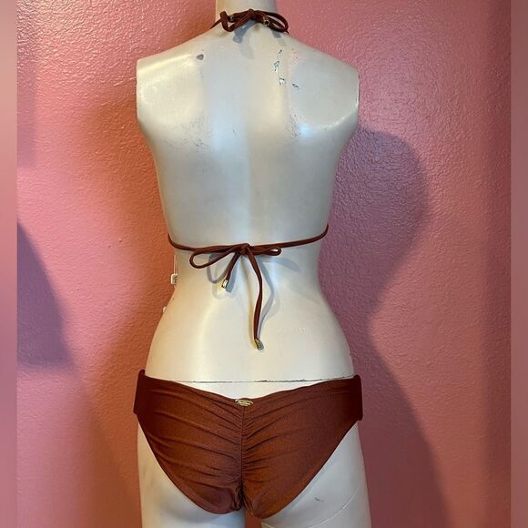 BEACH BUNNY IRELAND BIKINI SET!! - Picture 3 of 10